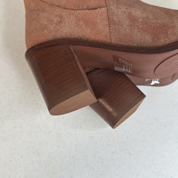 Seychelles Women's Pretty Little Bird Fashion Boots Sz 9 Rose Gold - Picture 8 of 13